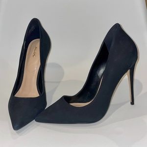 Aldo pointed toe stiletto pump. Size 7